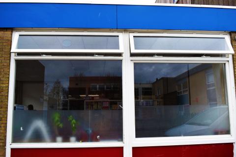 Teleflex, Teleflex Mechanische raambediening, Mechanische raambediening, Mechanische raamopener, natuurlijke ventilatie, Teleflex clearline, raambediening uitzetraam, raambediening binnenvalraam, bovenraamsluiting, bovenraamsluiting Teleflex, bovenraam bedienbaar maken