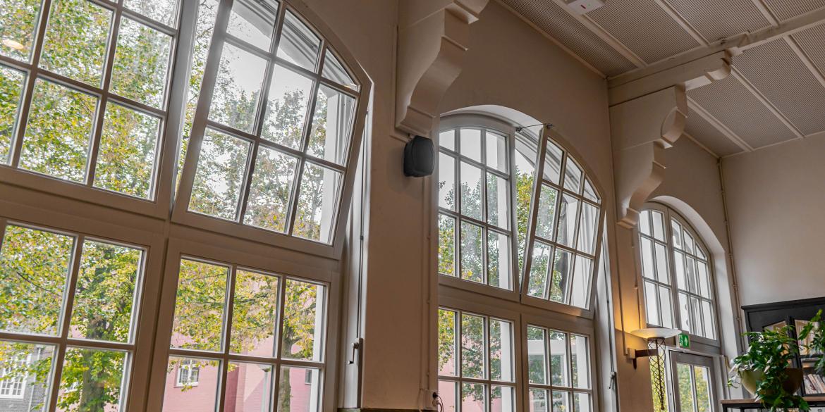 Teleflex, Teleflex Mechanische raambediening, Mechanische raambediening, Mechanische raamopener, natuurlijke ventilatie, Teleflex clearline, raambediening uitzetraam, raambediening binnenvalraam, bovenraamsluiting, bovenraamsluiting Teleflex, bovenraam bedienbaar maken, midi bedieningsdoos, teleflex morse